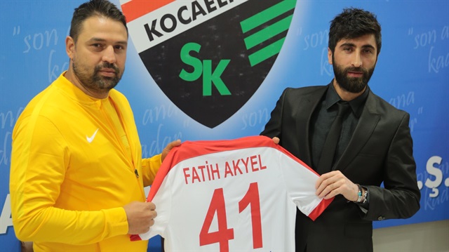 Kacaeli Birlikspor, Galatasaray'ın 2000 yılında kazandığı UEFA Kupası kadrosunda yer alan Fatih Akyel'i teknik direktörlüğe getirdi.