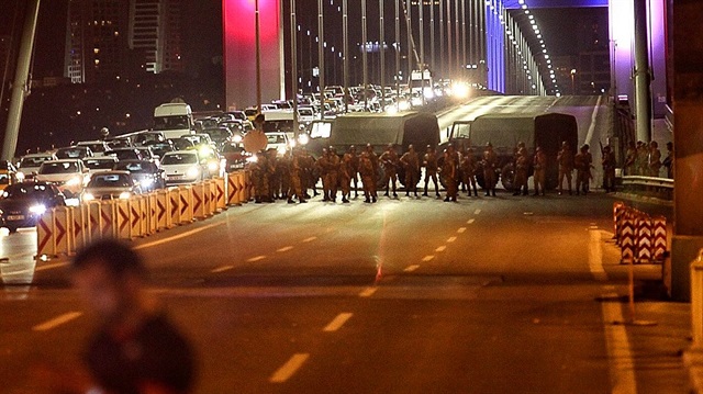 Fetullahçı Terör Örgütü'nün (FETÖ) 15 Temmuz'daki kanlı darbe girişimi, "Bordo Bereliler 15 Temmuz Kan Uykusu" filmi ile beyaz perdeye taşınıyor. 