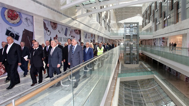 Ankara Yüksek Hızlı Tren (YHT) Garı, Cumhurbaşkanı Recep Tayyip Erdoğan ve Başbakan Binali Yıldırım'ın katılımıyla 29 Ekim'de açılacak.