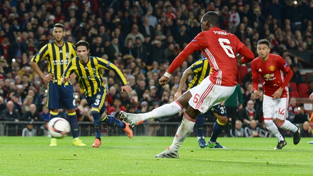 Manchester United, Fenerbahçe'yi kendi evinde 4-1 mağlup oldu. 