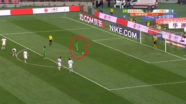 Burak Yılmaz attığı golle bu sezon 16. maçında 9. golüne ulaştı.