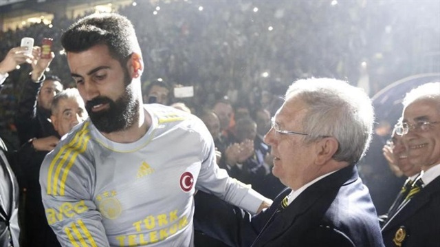 Fenerbahçe'nin kaptanı Volkan Demirel, kötü gidişatın ardından takım arkadaşlarıyla bir toplantı yaptı. 