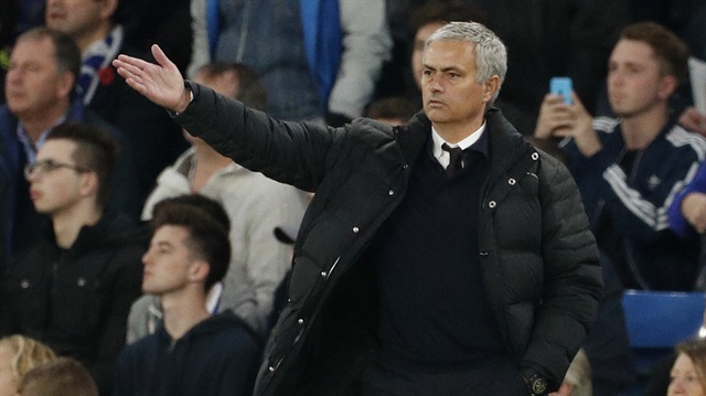 Jose Mourinho, Premier Lig kariyerindeki en ağır yenilgiyi eski takımı Chelsea'ye karşı aldı. 