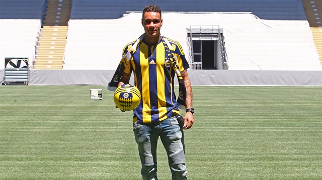Sezon başında PSG'den Fenerbahçe'ye transfer olan Wiel, bu sezon çıktığı 11 maçta 1 asiste imza attı.