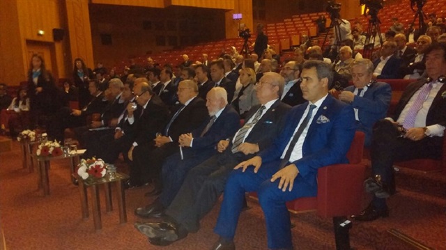 Toplantıya Başbakan müşaviri Prof. Dr. Bekir Karlığa, Medeniyetler İttifakından Sorumlu Başbakan Yardımcısı Tuğrul Türkeş ve İBB Başkanı Dr.Kadir Topbaş katıldı.