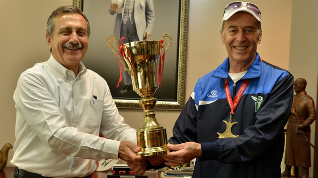 Tepebaşı Belediyesi Spor Kulübü Vetaran Atleti Ertuğrul Mısıroğlu, 70 yaşında 7. birinciliğini kazanarak büyük bir başarıya imza attı. 