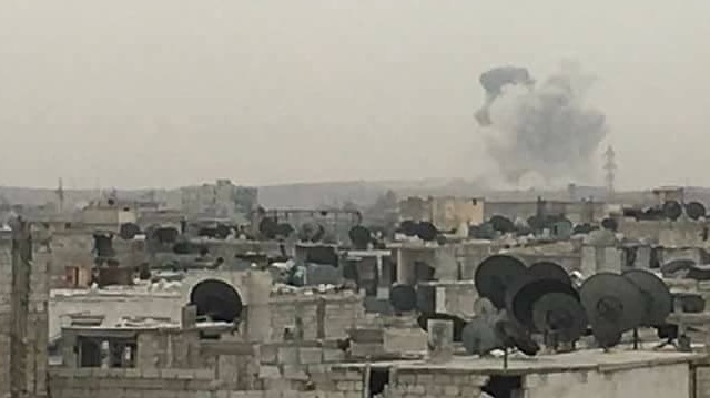 Halep'e yönelik operasyon kapsamında bölgeden yer yer dumanlar yükseldiği görülüyor.