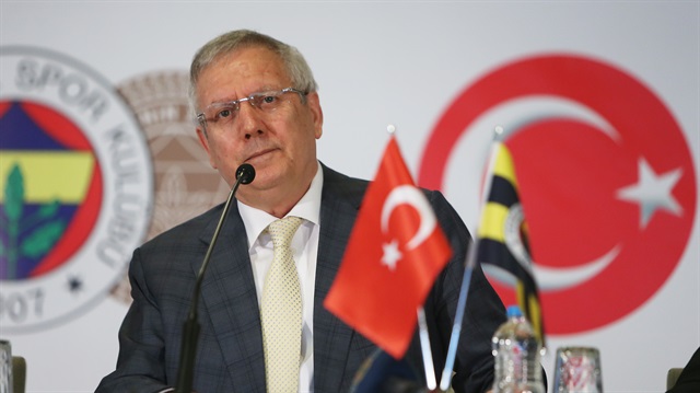 Aziz Yıldırım, 1998 yılından beri aralıksız olarak Fenerbahçe Spor Kulübü'nün başkanlığını yürütüyor.