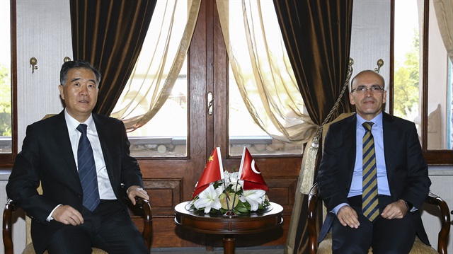 Başbakan Yardımcısı Mehmet Şimşek, Çin Başbakan Yardımcısı Wang Yang ile Ankara Palas'ta görüştü.