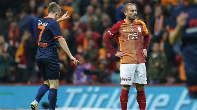 32 yaşındaki Wesley Sneijder, bu sezon Süper Lig'de çıktığı 8 maçta 4 asist kaydetti.