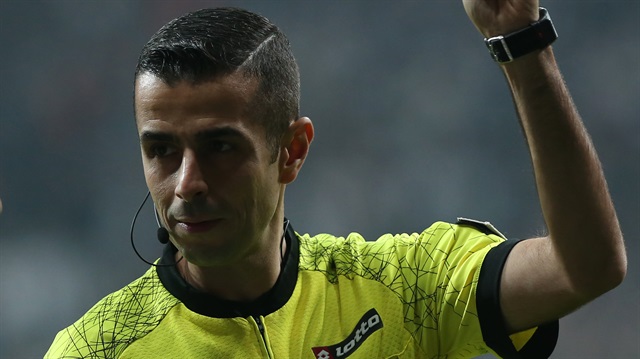 Beşiktaş-Trabzonspor maçının hakemi Mete Kalkavan, mücadelenin ardından Türkiye'nin birinci gündem maddesi oldu. 