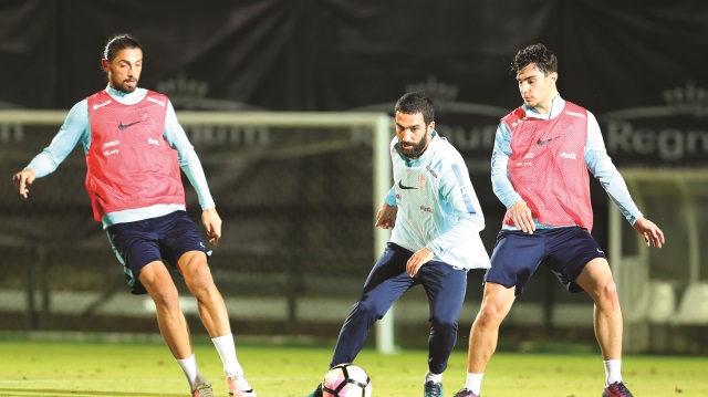 Ay-Yıldzılılar'ın Kosova maçı hazırlıkları Antalya'da başladı.