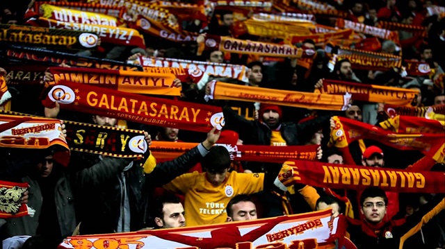 Sezonun ilk 10 haftasında tribünlere maç başına gelen seyirci ortalaması 10 binin altında kalırken Galatasaray, tribünlere en çok taraftar çeken takım oldu.