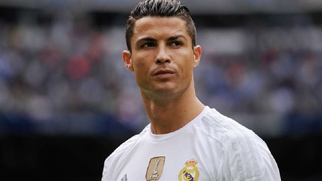 Cristiano Ronaldo, kulübüyle bu sezon ilk profesyonel sözleşmesini imzalayan ancak kansere yakalanan genç oyuncuya desteklerini gönderdi.
