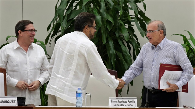 Kolombiya'da anlaşmaya varan FARC ve hükümet tarafları