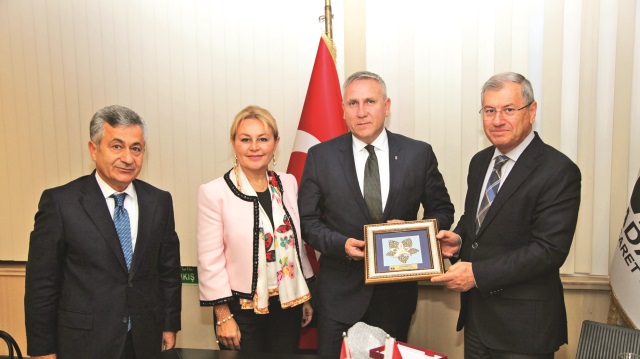 Macaristan’ın Ankara Büyükelçisi Gabor Kiss ve Macaristan’ın Adana Fahri Konsolosu Demet Sabancı Çetindoğan, Adana Ticaret Odası'nı ziyaret etti.