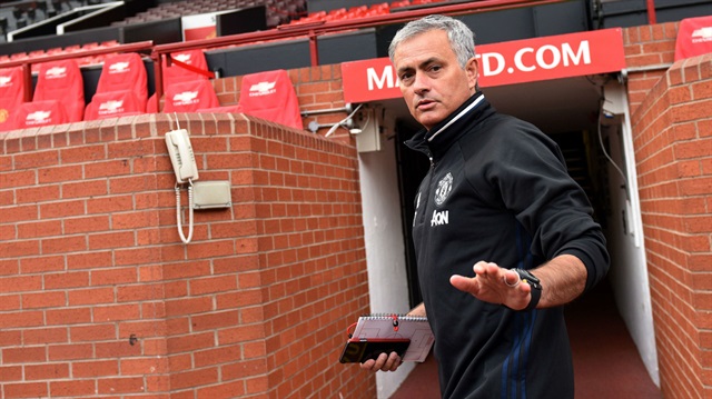 Manchester United Teknik Direktörü inatçı yönü ve katı tutumlarıyla futbol dünyasının en dikkat çekici isimleri arasında yer alıyor.