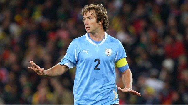 2006-2011 yılları arasında Fenerbahçe forması giyen Uruguaylı defans oyuncusu Lugano kariyerini Sao Paulo'da sürdürüyor.