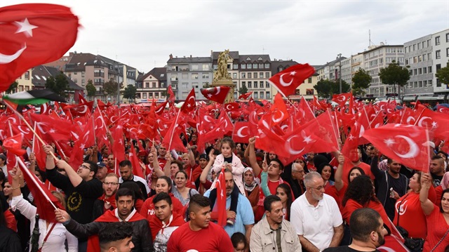 Alman Federal Meclisi'nin Ermeni iddialarıyla ilgili tasarıyı gündeme alması, Almanya'da yaşayan Türk vatandaşlarının tepkisini toplamıştı.