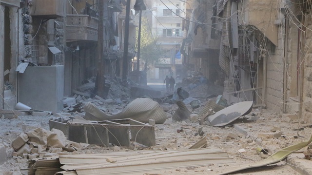 Halep yoğun bombardıman altında