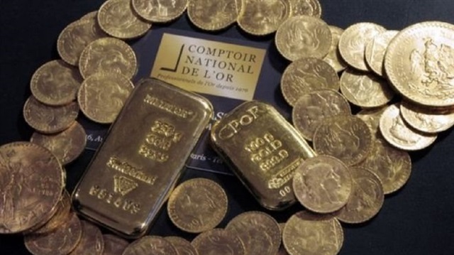Fransa'da ismini belirtmeyen bir kişi, kendisine miras kalan evden 100 kilogramlık altın buldu. 