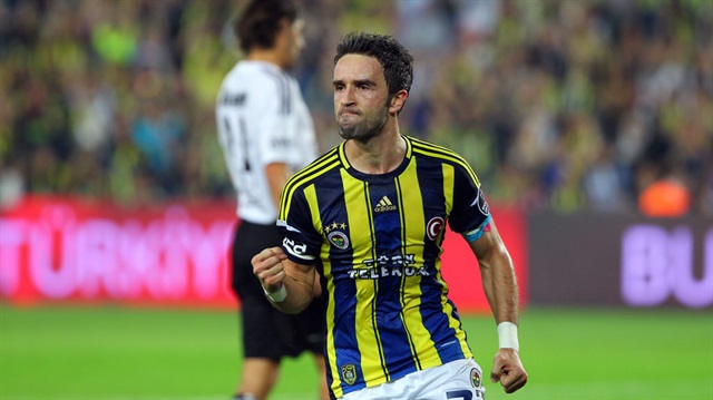 31 yaşındaki Gökhan Gönül 9 sezon Fenerbahçe forması giymiş ve sarı lacivertlilerin kaptanlığını yapmıştı. 