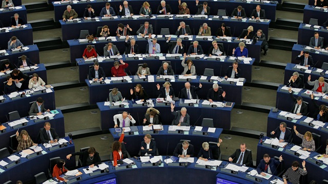 Avrupa Parlamentosu, dün Türkiye-Avrupa müzakerelerinin dondurulması kararını oyladı. 