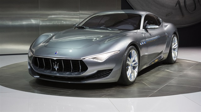 Maserati Alfieri, 2014 yılında Cenevre Otomobil Fuarı'nda ilk kez görücüye çıkmıştı.