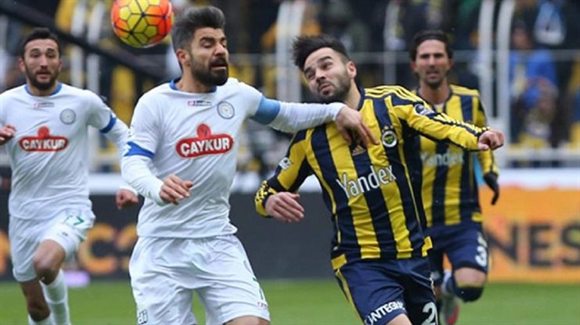 Üst üste oynadığı 6 resmi maçta da sahadan galibiyetle ayrılan Fenerbahçe, ligde üst üste oynadığı son üç resmi maçında galibiyet yüzü göremeyen Rizespor ile karşılaşacak.