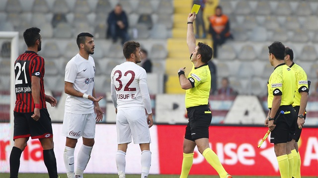 Trabzonspor, Süper Lig'in 12. haftasında Gençlebirliği ile 0-0 berabere kaldı. Bordo mavililer bu sonuçla ligdeki kazanamama serisini 4 maça çıkardı.
