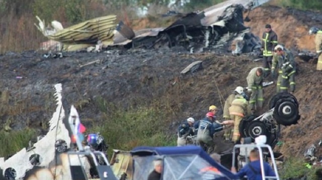 Torino - 1949 - Torino takımı 5 sezon boyunca evinde hiç yenilgi yüzü görmemiş, tarihinde bulunan 8 şampiyonluktan 7'sini bu dönemde kazanmıştı. 'Il Grande Torino' lakabı takılmıştı. 1948-49 sezonunda Torino, milli takıma da tam 10 futbolcu birden göndermişti. O dönem Torino kentine siyah beyaz yerine bordo beyaz renkler hakimdi.
