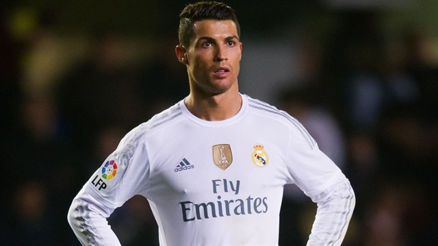 Portekizli yıldız Cristiano Ronaldo, Kolombiya'da düşen uçakta hayatını kaybeden Chapecoenseli futbolcuların ailelerine yardımda bulunacak. 