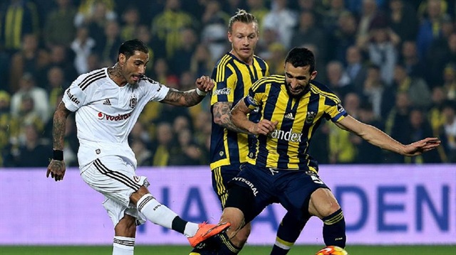 Süper Lig'de 28 puan ile 2. sırada bulunan Beşiktaş, 24 puanla 3. sıradaki Fenerbahçe'ye konuk olacak.