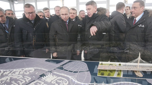 Rusya Devlet Başkanı Putin, St. Petersburg Yüksek Hızlı Batı Çevreyolunun açılışını yaptı. 