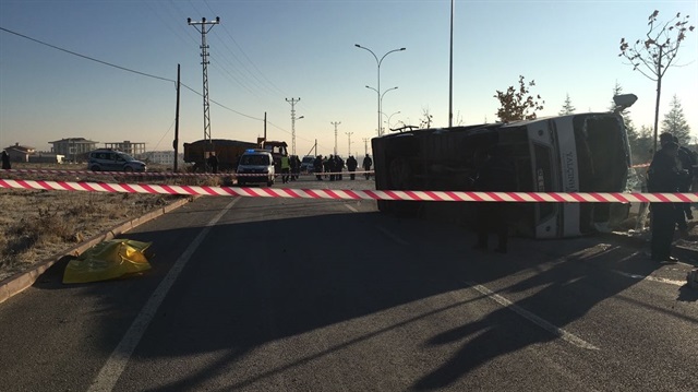 Öğrenci servisi ile kamyonun çapışması sonucu 1 kişi öldü, 13 kişi yaralandı. 