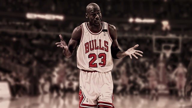 Michael Jordan tüm zamanların en büyük basketbolcusu olarak gösteriliyor.
