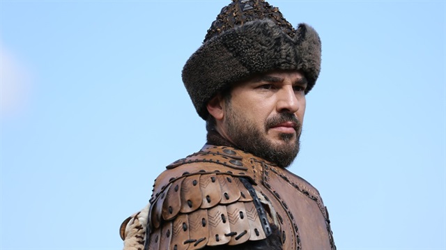 Diriliş Ertuğrul dizisinde başrol olan Engin Altan Düzyatan Bilal-i Habeşi'yi seslendirecek.