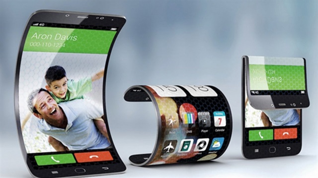 Samsung geçtiğimiz aylarda katlanabilir akıllı telefon konusunda patent aldığını duyurmuştu.