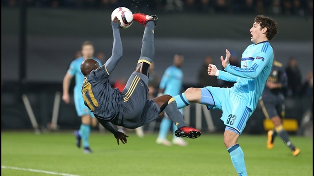 Moussa Sow bu sezon sarı-lacivertli formayla 14 maçta 6 gol kaydetti.