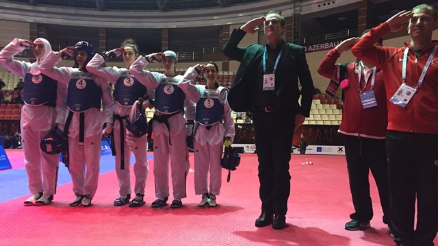 Türkiye Erkek ve Bayan Tekvando Milli Takımları, Azerbaycan'ın başkenti Bakü'de düzenlenen Dünya Takımlar Tekvando Şampiyonası'nda yarı finale çıkma başarısı gösterdi.