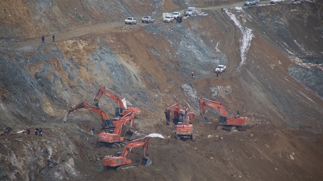 Siirt'deki bakır madeninde meydana gelen heyelanda 16 işçi toprak altında kalmıştı. 