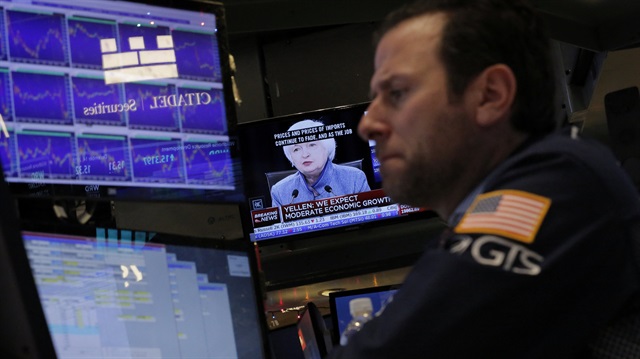 FED, politika faizi oranını 25 baz puan artırarak yüzde 0,50-0,75 aralığına yükseltti.