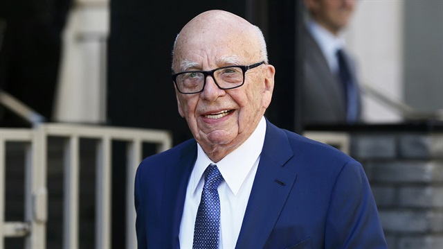 Rupert Murdoch İngiliz Sky'ı 14.8 milyar dolara aldı.