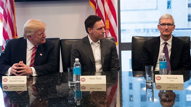 ABD'nin yeni başkanı Donald Trump, teknoloji liderleri ile bir araya geldi.