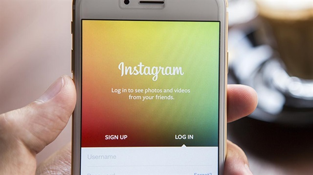Instagram'da kaydedilen fotoğraflar, telefon hafızasına değil profile ekleniyor.
