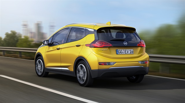 Opel'in Avrupa için yeni elektrikli çözümü: Ampera E