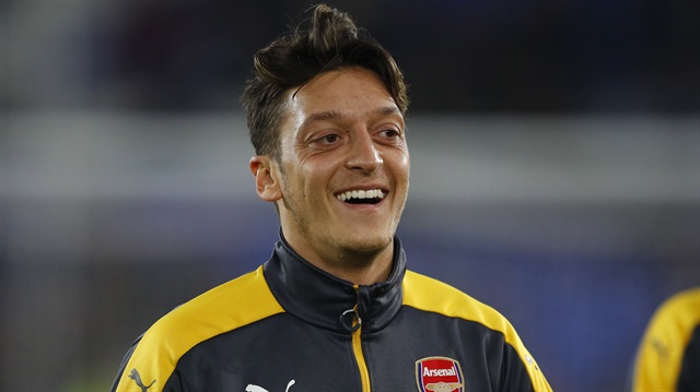 Mesut Özil'in Arsenal ile olan sözleşmesi 2018 yılında bitiyor.