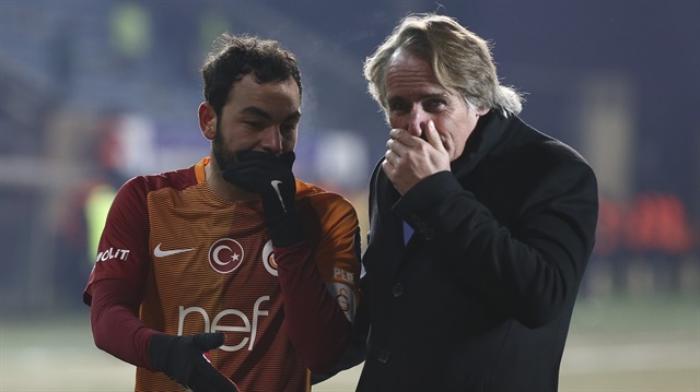 Riekerink, Osmanlıspor maçından sonra yaptığı açıklamada 'Bir gün önce buraya gelip antrenman yapma talebinde bulunduk ama bu kabul görmedi. Bu sahada oynamak mücadele ruhuna aykırı" ifadelerini kullanmıştı.