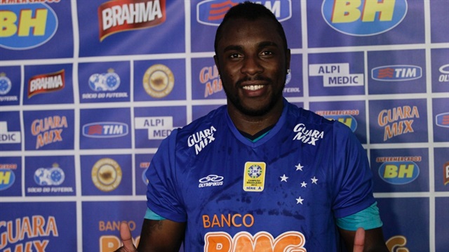 Cruzeiro'nun Brezilyalı stoperi Manoel Messias​'ın kulübüyle sözleşmesi 2018 yılında sona eriyor. 