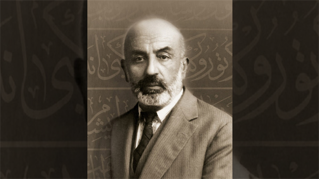Şiirlerini "Safahat" eserinde toplayan şair, 27 Aralık 1936 tarihinde İstanbul'da, Beyoğlu'ndaki Mısır Apartmanı'nda vefat etti.